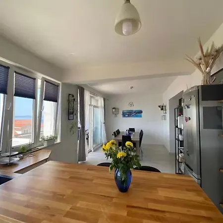 Apartment Estera Jesenice (Split-Dalmatia)